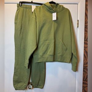 NWT SET WEWOREWHAT Dolman Sleeve Pullover Hoodie & Sweatpants Sage Green Medium
